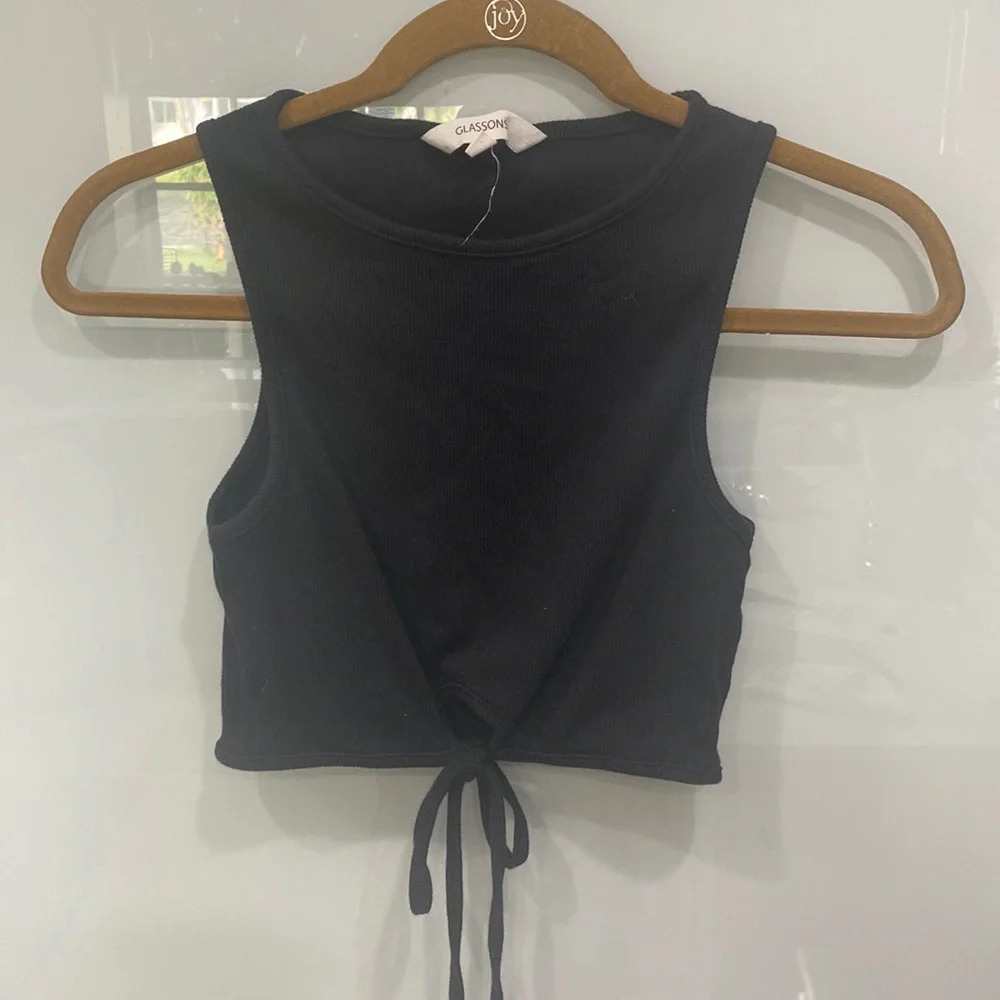 Glassons Women's Basic Black Sleeveless Tie Crop Top Shirt Sz S